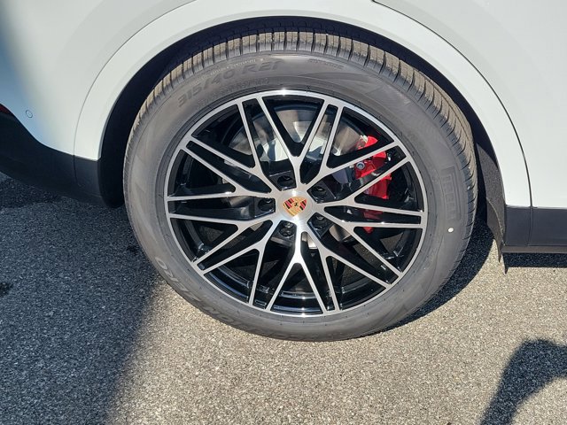 New 2026 Porsche Cayenne S AWD/4WD image 12