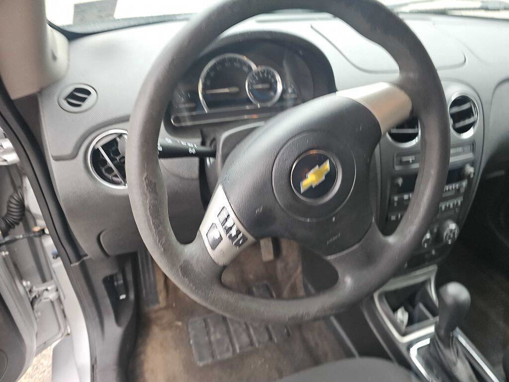 Used 2011 Chevrolet HHR LT image 11