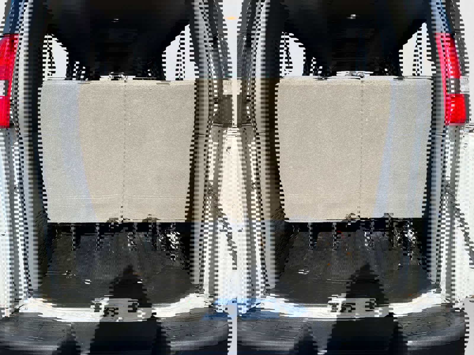 Used 2021 Chevrolet Express 3500 LS image 18