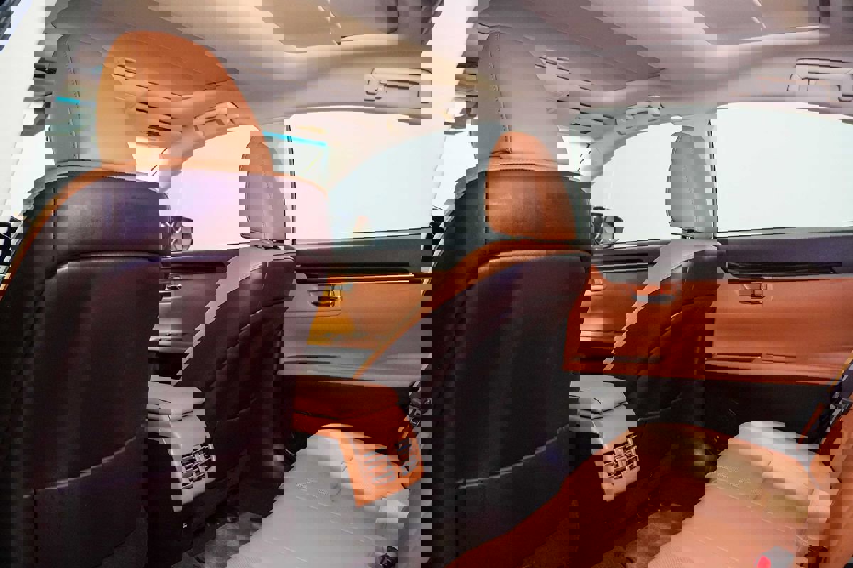 Used 2016 Lexus ES 350 w/ Navigation System Package FWD image 19