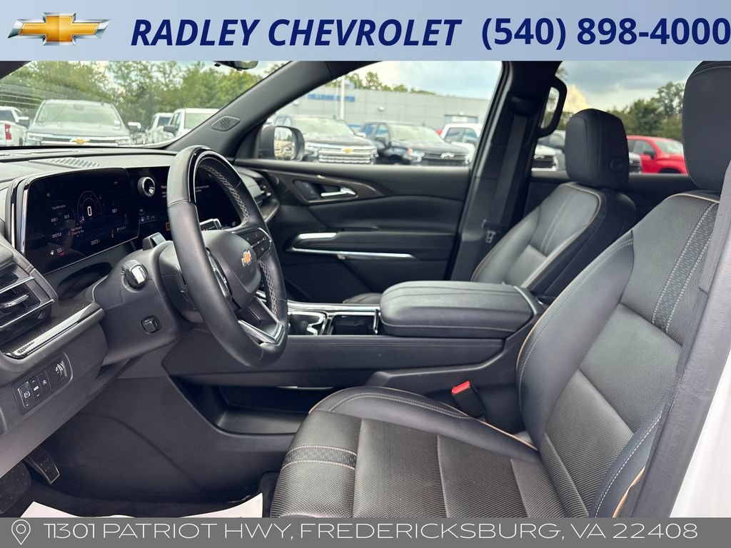 Used 2025 Chevrolet Traverse High Country w/ LPO, Floor Liner Package FWD image 3