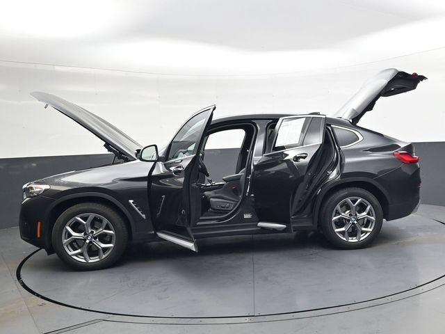 Used 2025 BMW X4 xDrive30i AWD/4WD image 43