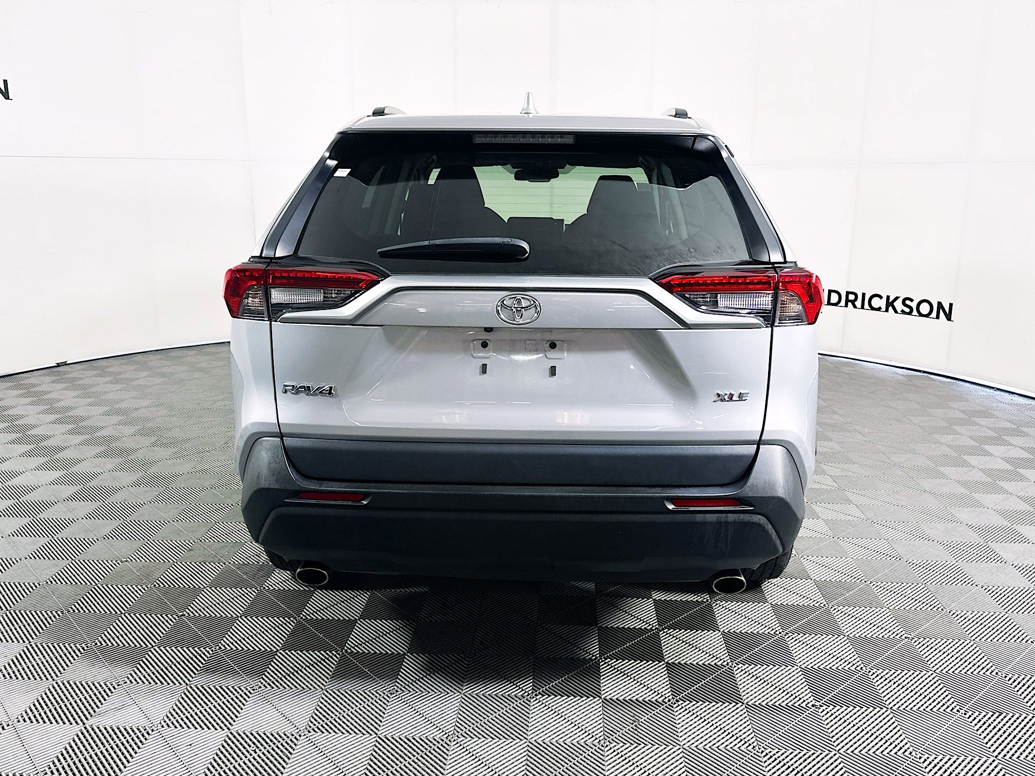 Used 2024 Toyota RAV4 XLE image 4