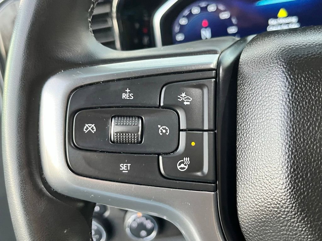 Used 2025 Chevrolet Silverado 1500 LT image 4