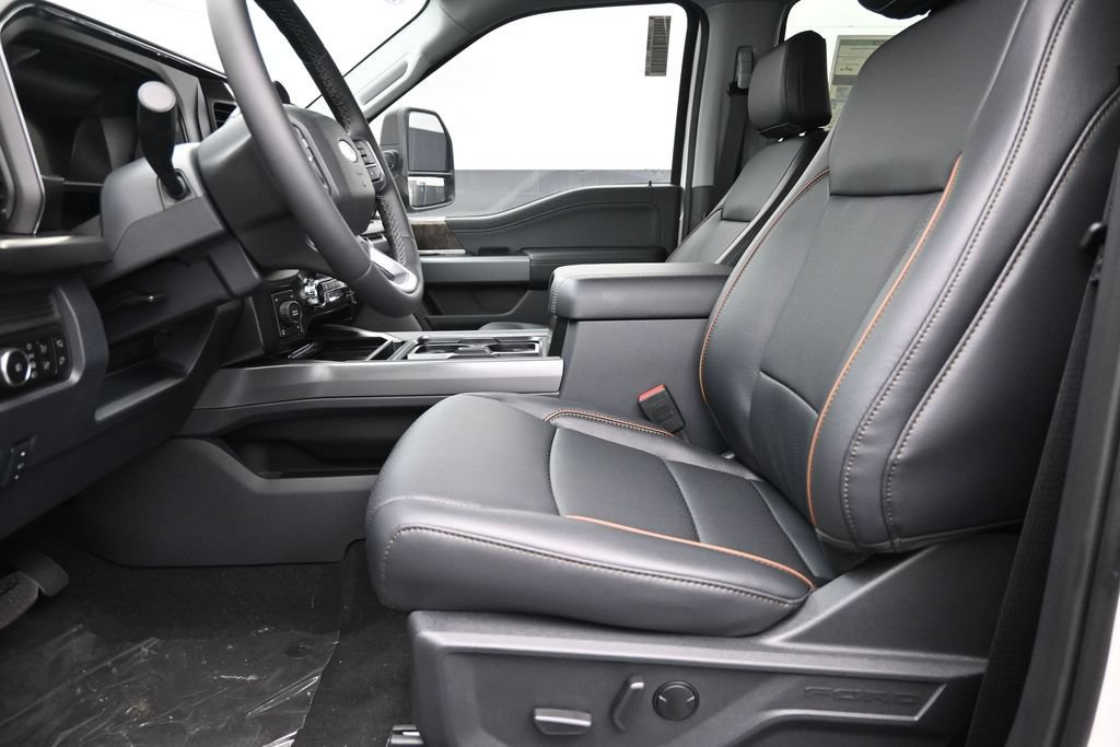 New 2026 Ford F250 Lariat w/ Black Appearance Package AWD/4WD image 18
