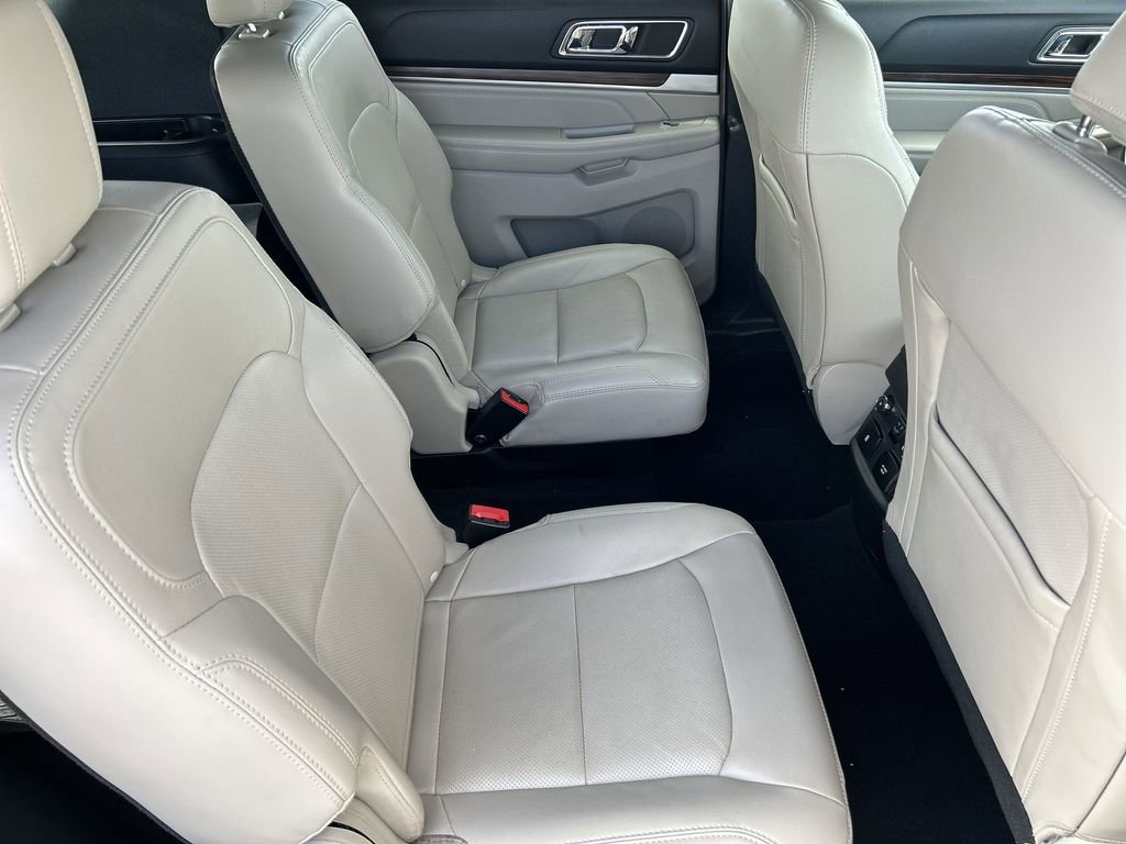 Used 2018 Ford Explorer Limited w/ Equipment Group 301A image 28