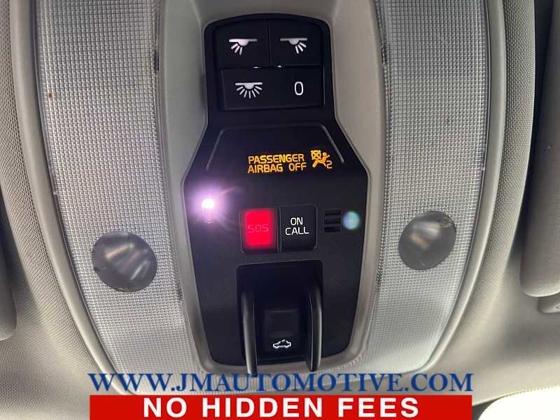 Used 2016 Volvo XC60 T6 w/ Proximity Package image 35