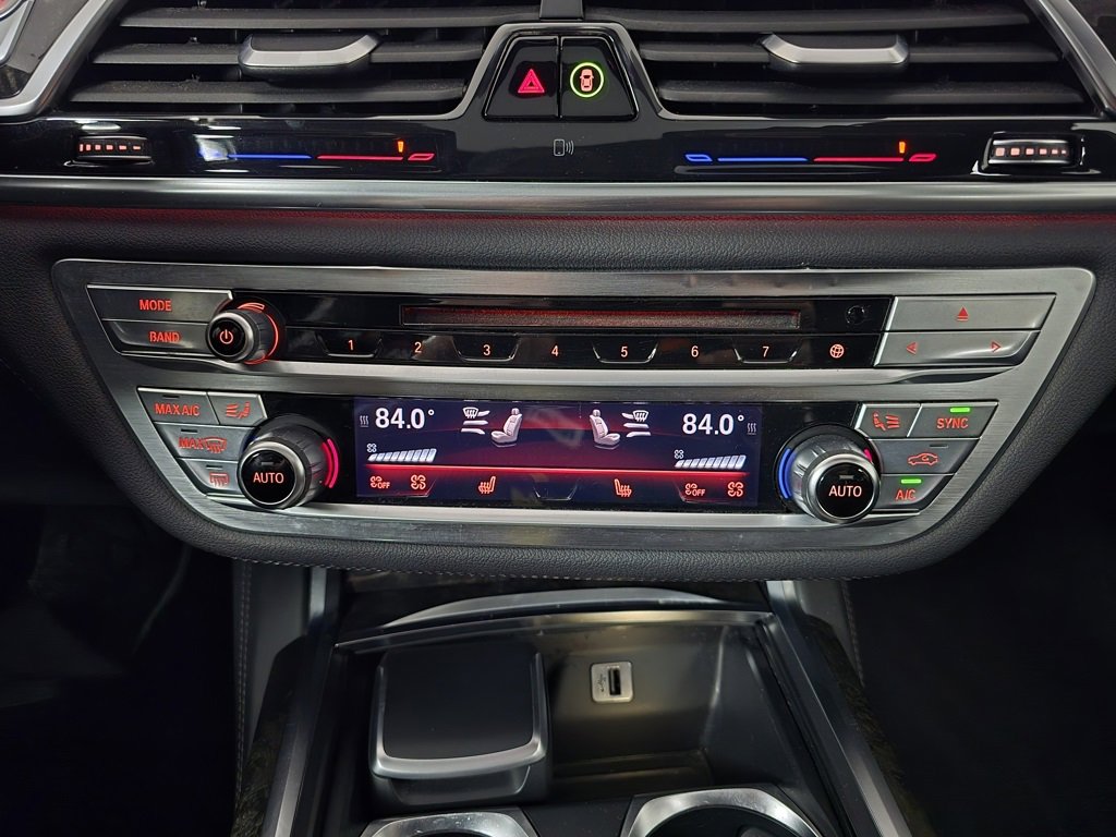 Used 2016 BMW 750i xDrive image 30