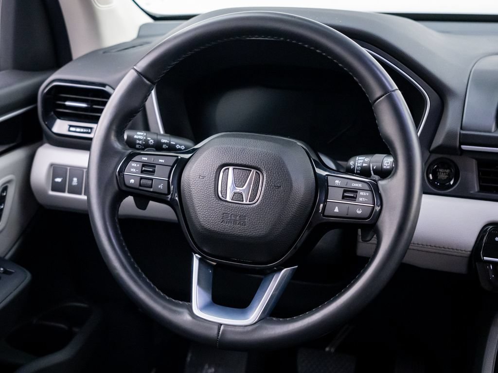Used 2025 Honda Pilot EX-L image 12