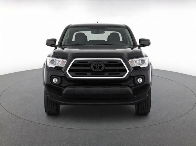 Used 2018 Toyota Tacoma SR5 AWD/4WD image 5