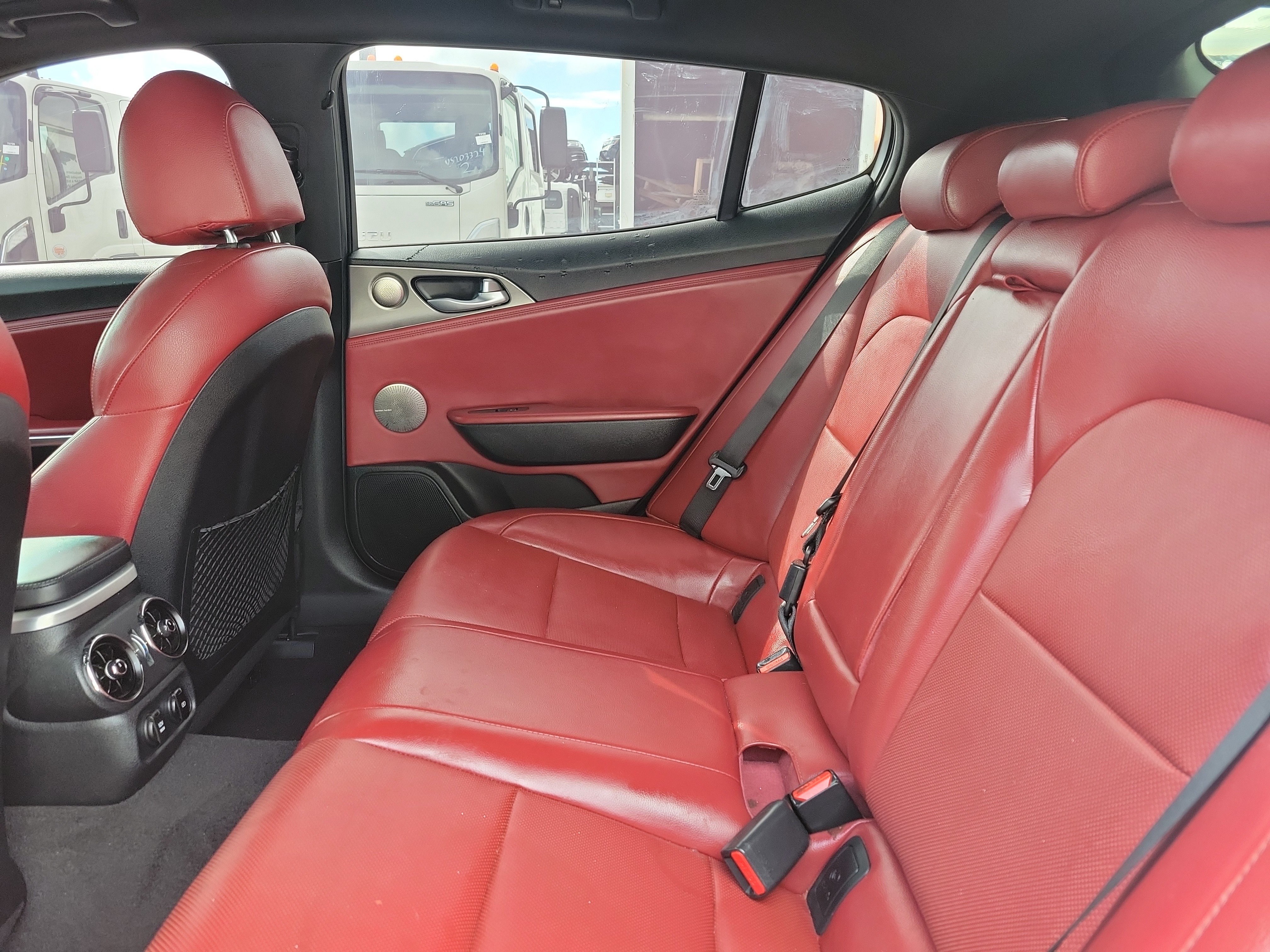 Used 2020 Kia Stinger GT1 RWD image 15