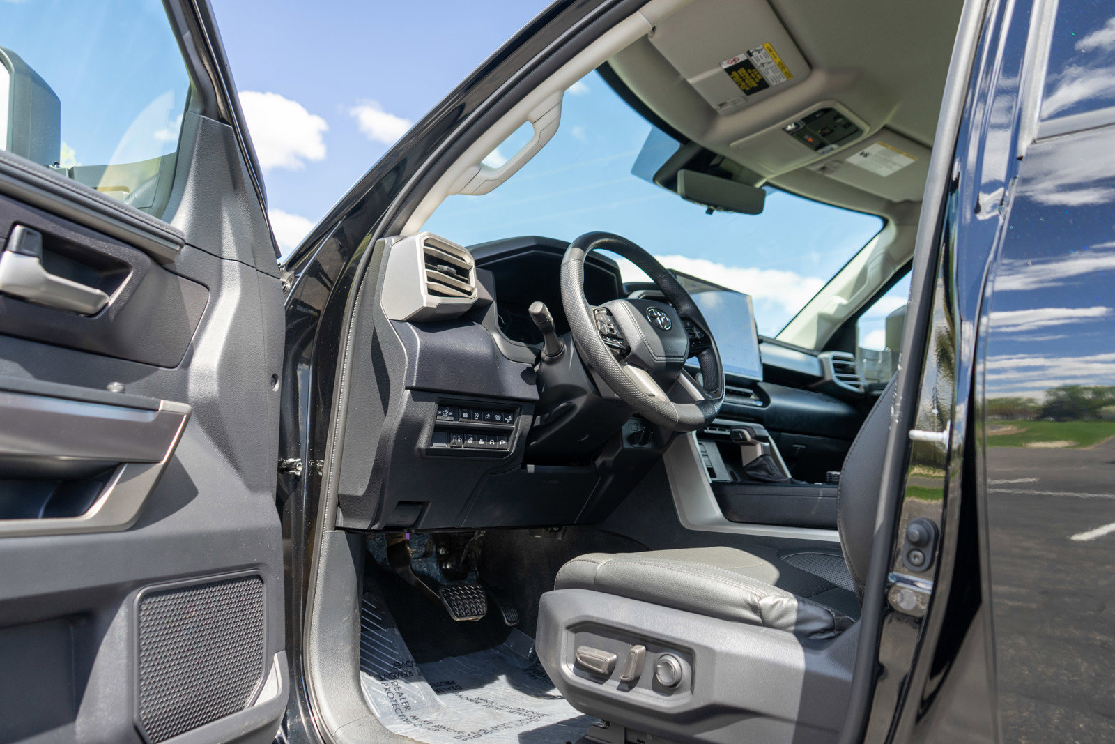 Used 2023 Toyota Tundra SR5 w/ SR5 Premium Package AWD/4WD image 13