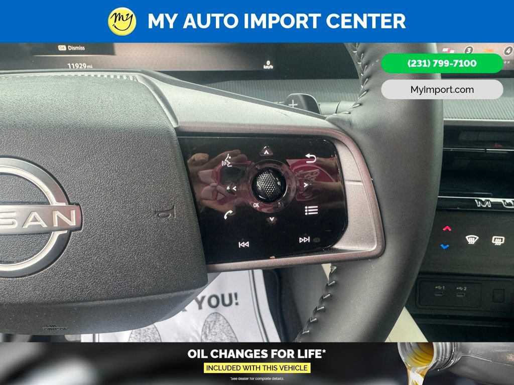 Used 2025 Nissan Murano SV AWD/4WD image 17
