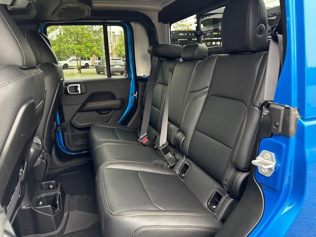 New 2025 Jeep Gladiator Sport image 31