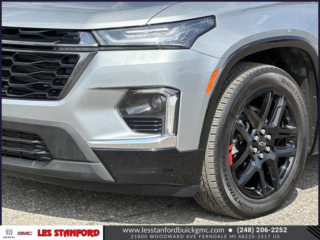 Certified 2023 Chevrolet Traverse Premier w/ Redline Edition FWD image 9