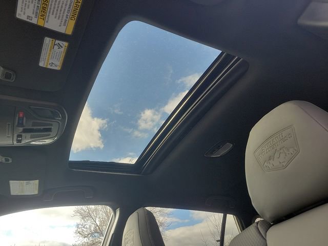 Used 2025 Subaru Outback Wilderness w/ Wilderness Package image 11