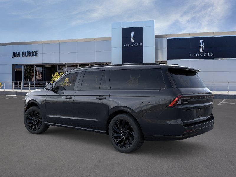 New 2026 Lincoln Navigator L Reserve w/ Jet Appearance Package AWD/4WD image 4