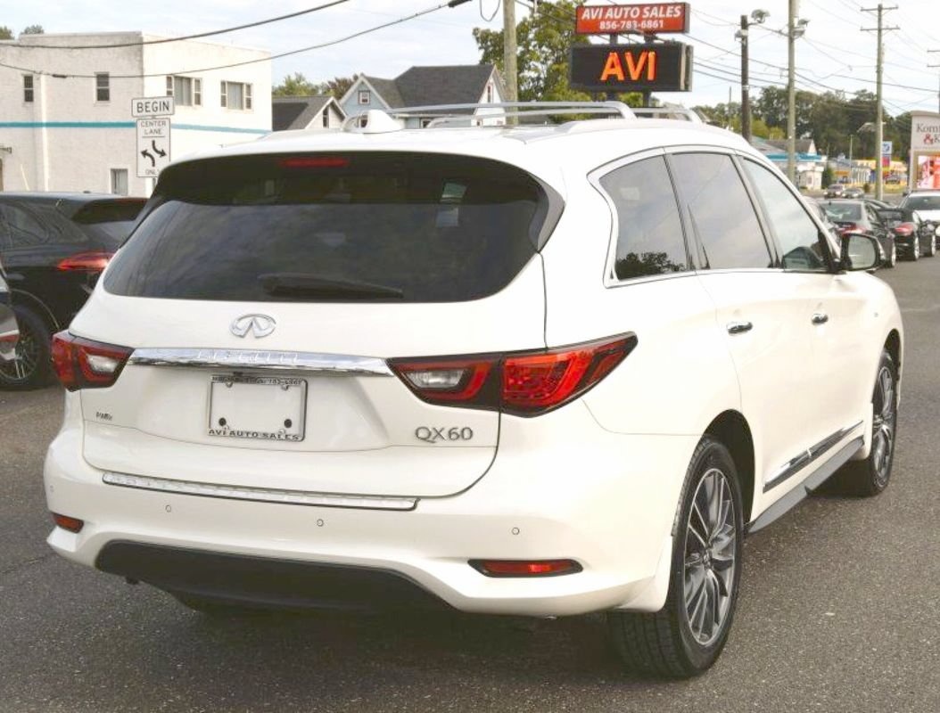 Used 2020 INFINITI QX60 Luxe w/ Sensory Package AWD/4WD image 8
