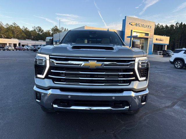 New 2026 Chevrolet Silverado 2500 LTZ w/ LTZ Premium Package AWD/4WD image 10