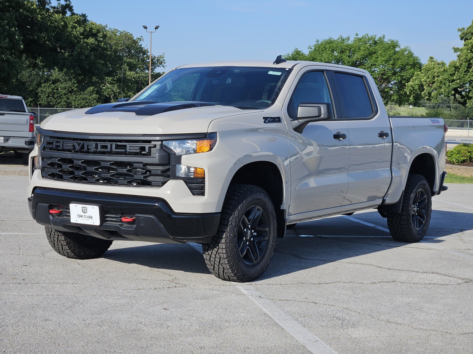 New 2026 Chevrolet Silverado 1500 Custom Trail Boss w/ LPO, Dark Essentials Package AWD/4WD video 2