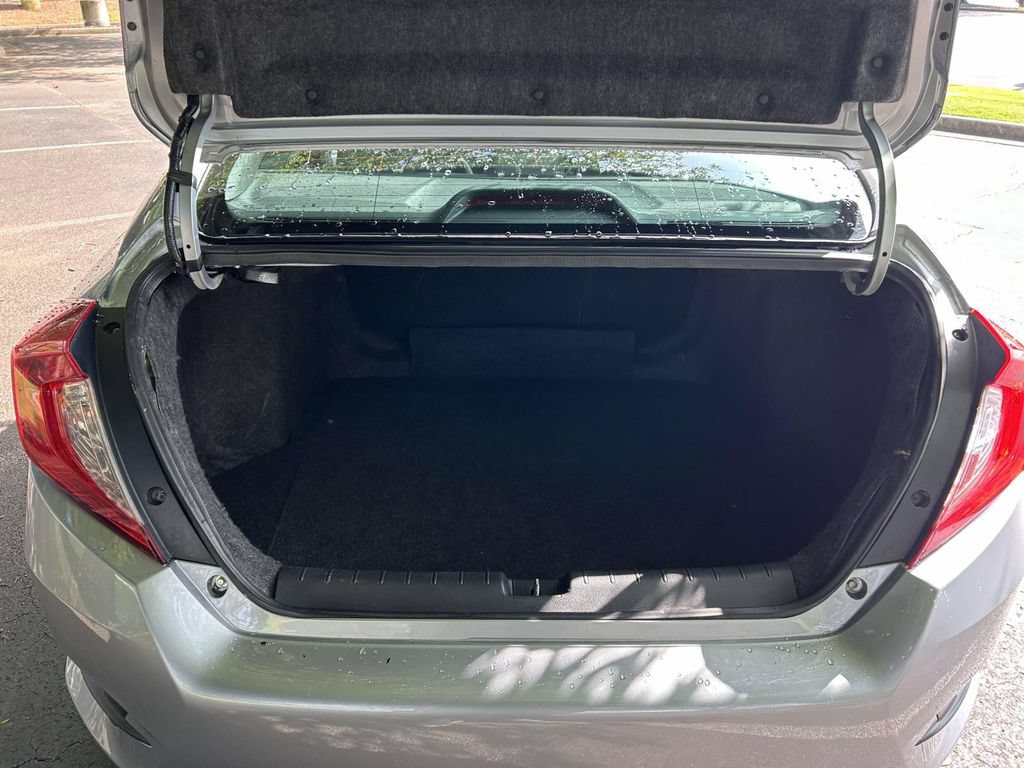 Used 2019 Honda Civic Sport image 8