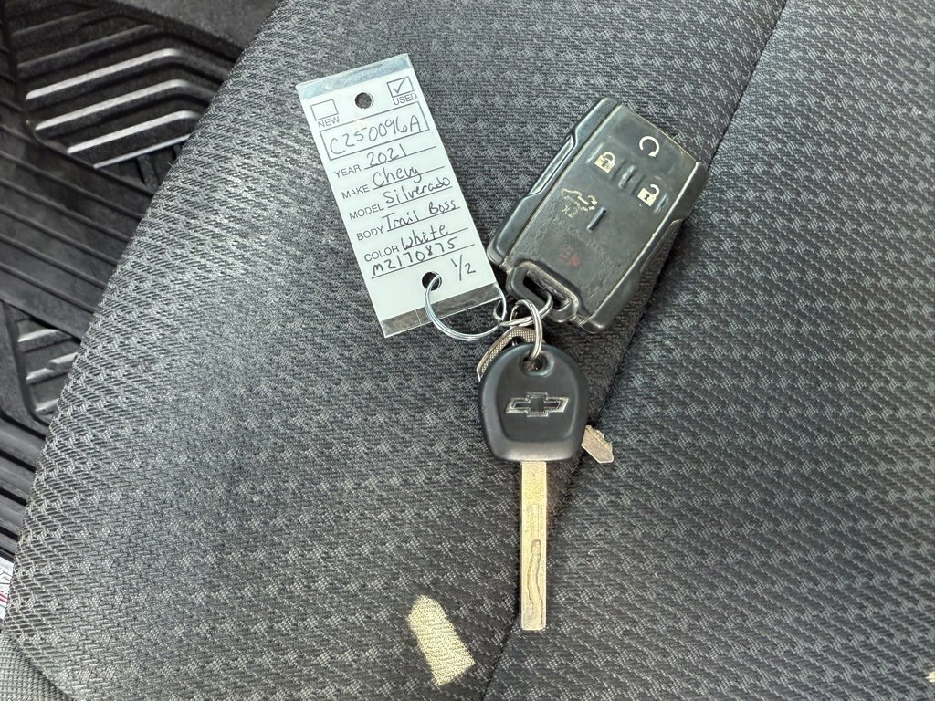 Used 2021 Chevrolet Silverado 1500 Custom Trail Boss image 31