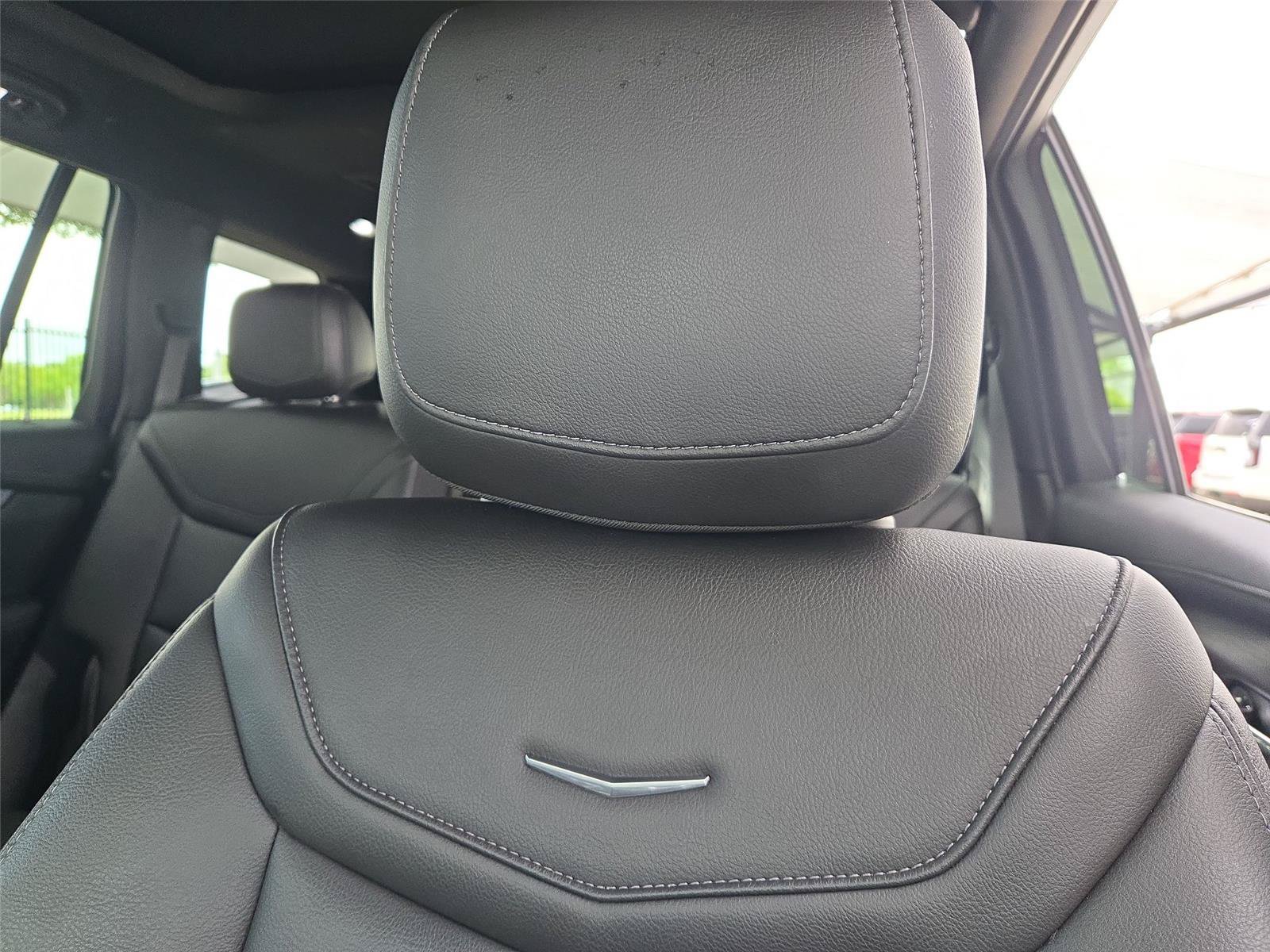 Used 2023 Cadillac XT6 Luxury FWD image 12