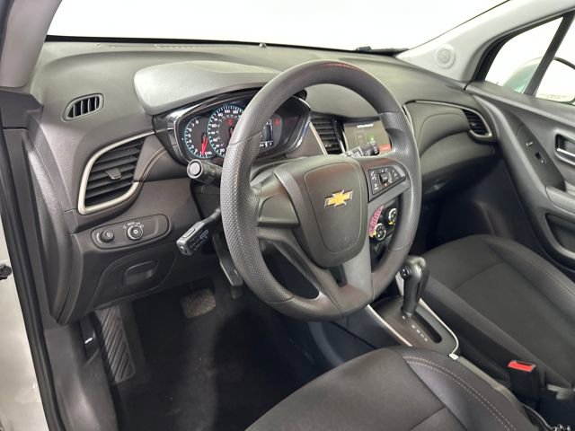 Used 2018 Chevrolet Trax LS image 13