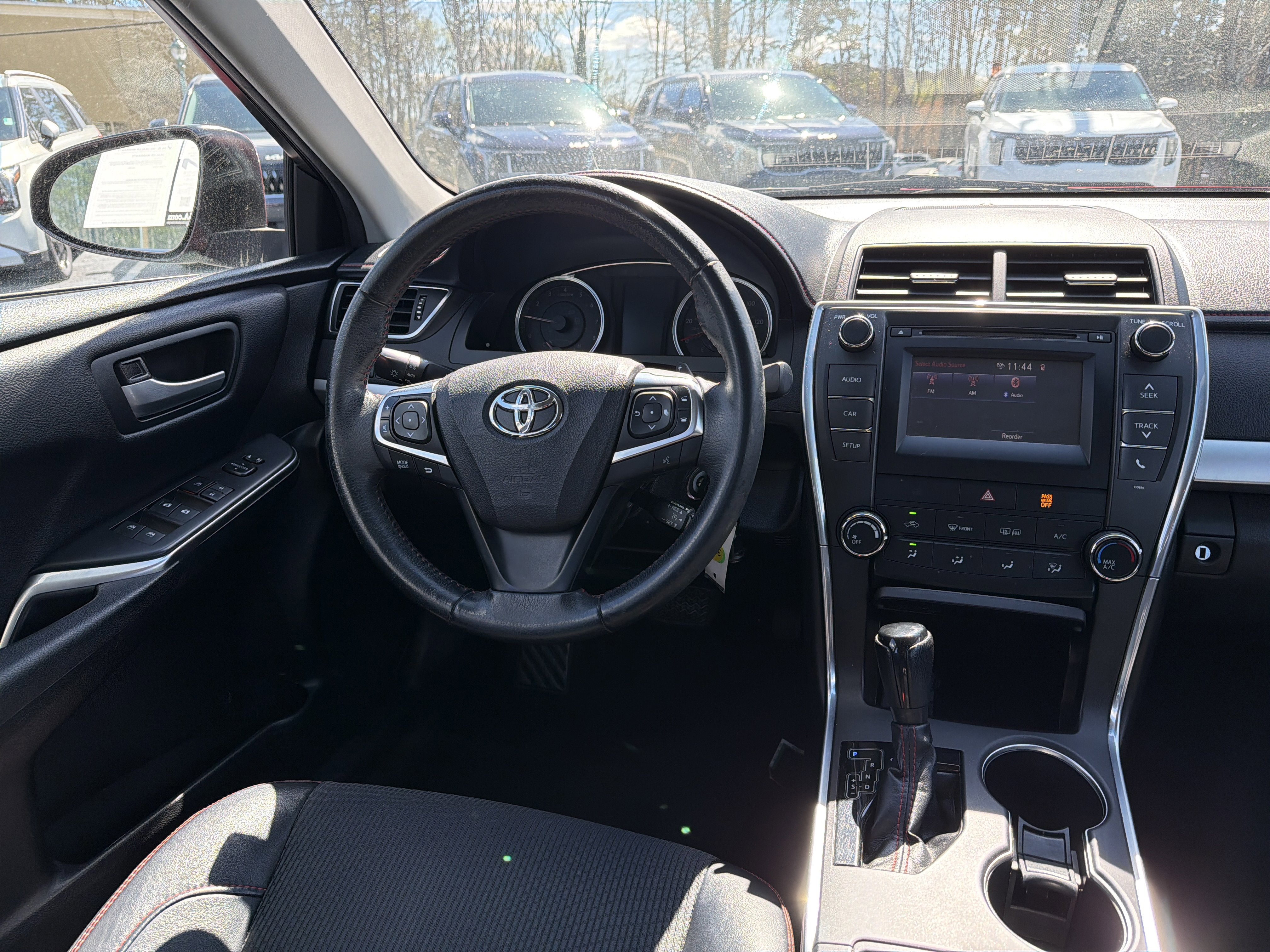 Used 2017 Toyota Camry SE image 36