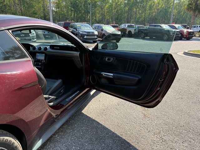 Used 2018 Ford Mustang Premium image 21