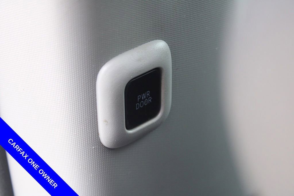 Used 2017 Toyota Sienna SE Premium image 25