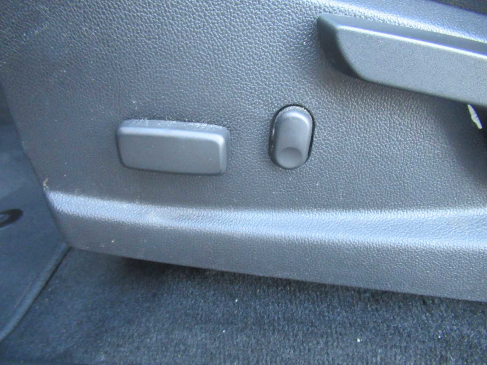 Used 2018 Chevrolet Colorado Z71 image 22