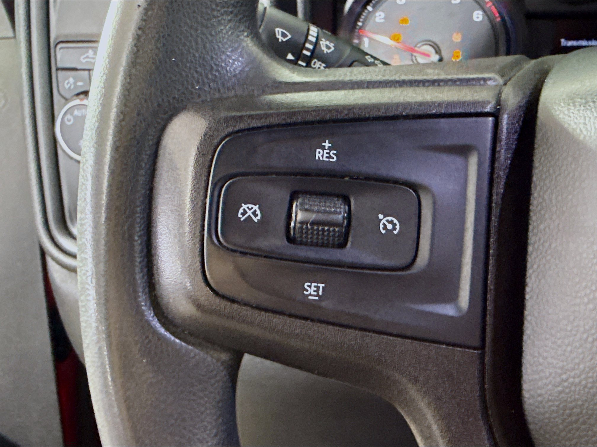 Used 2020 Chevrolet Silverado 1500 Custom w/ Custom Value Package RWD image 14