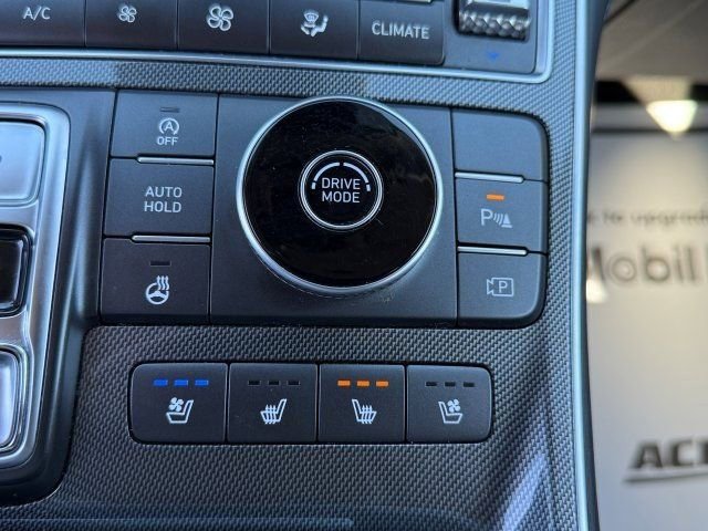 Used 2023 Hyundai Santa Fe Limited image 32