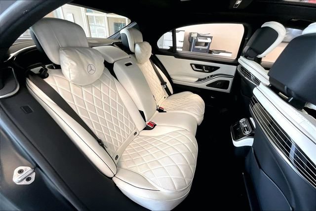 Certified 2022 Mercedes-Benz S 580 4MATIC Sedan w/ AMG Line Package image 15