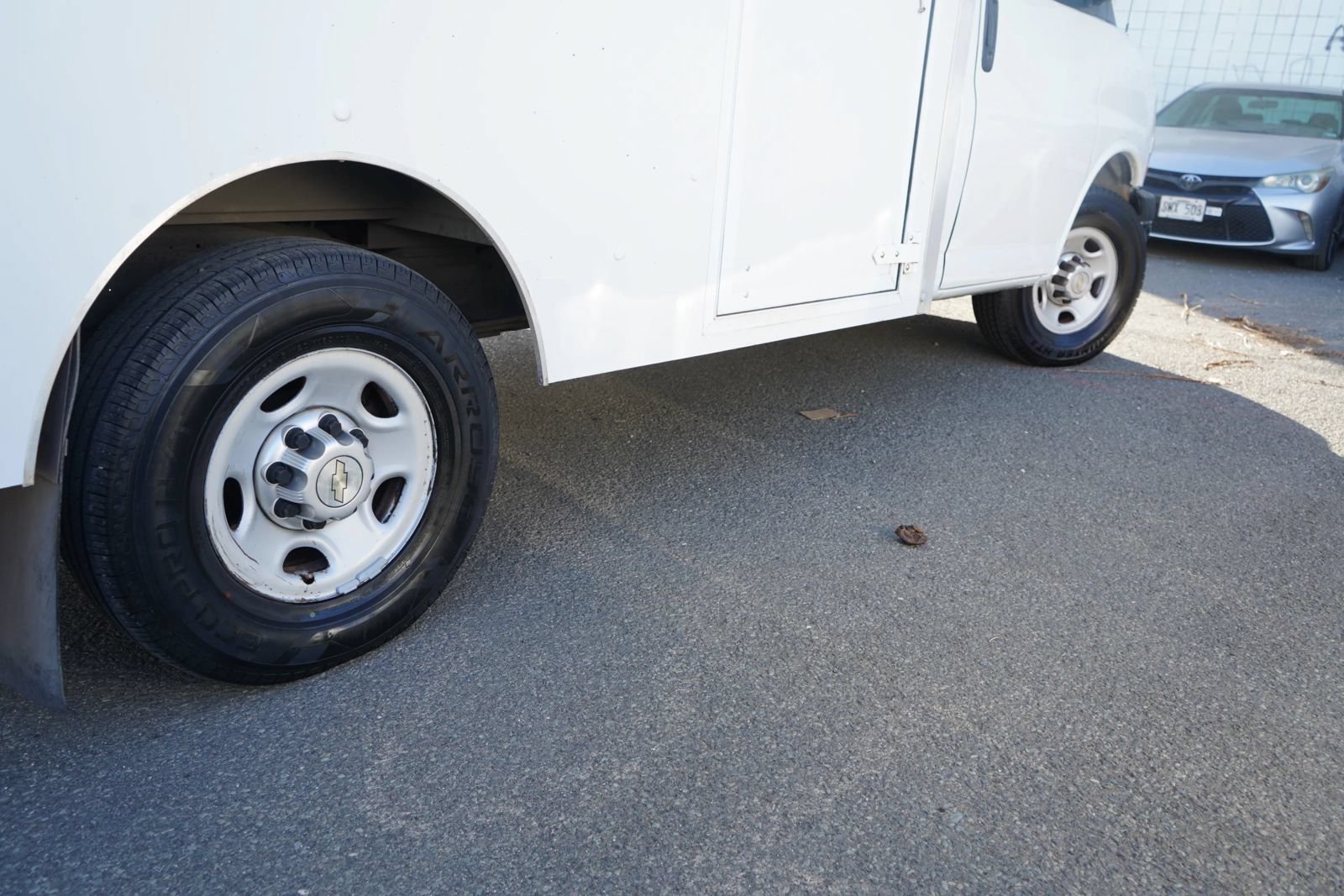 Used 2012 Chevrolet Express 3500 w/ Chrome Appearance Package RWD image 6