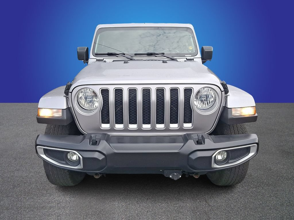 Used 2018 Jeep Wrangler Unlimited Sahara w/ Cold Weather Group AWD/4WD image 2