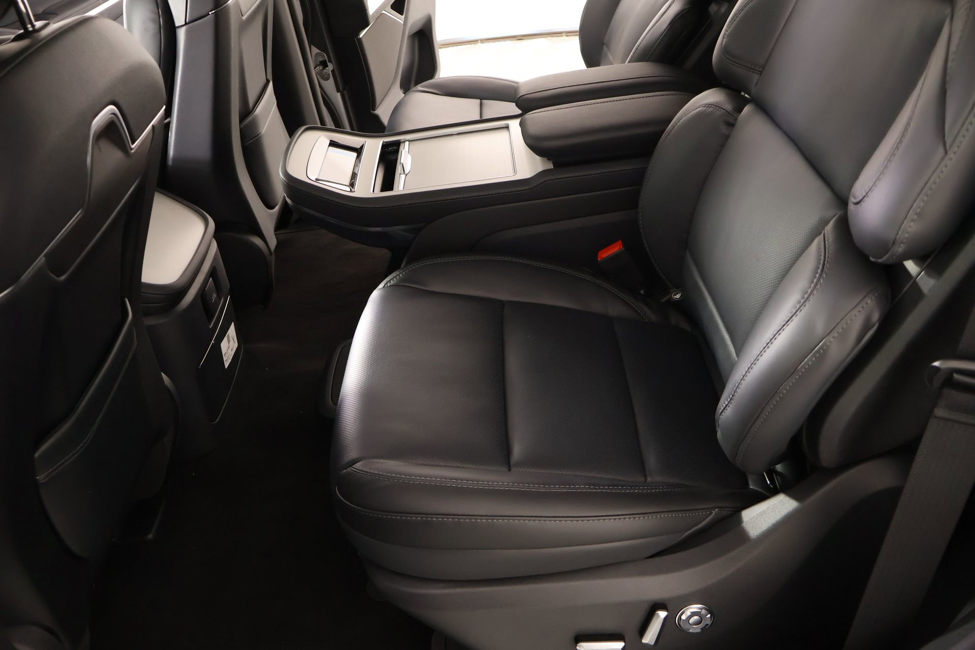 New 2026 Lincoln Navigator Reserve image 12