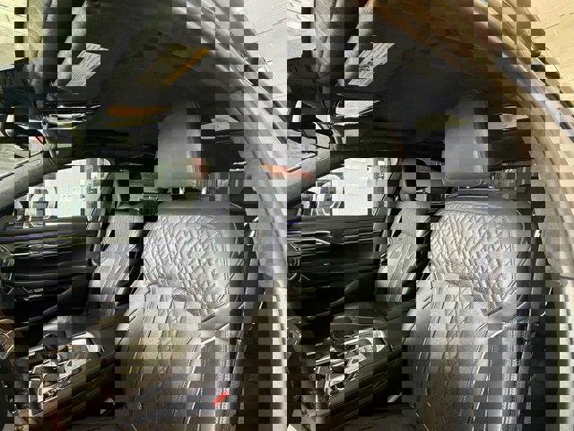 Used 2018 BMW 750i xDrive image 7