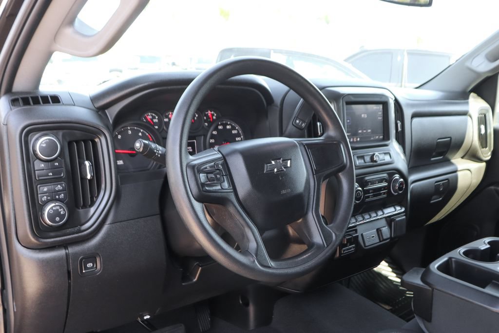 Used 2025 Chevrolet Silverado 2500 Custom w/ Custom Value Package AWD/4WD image 19