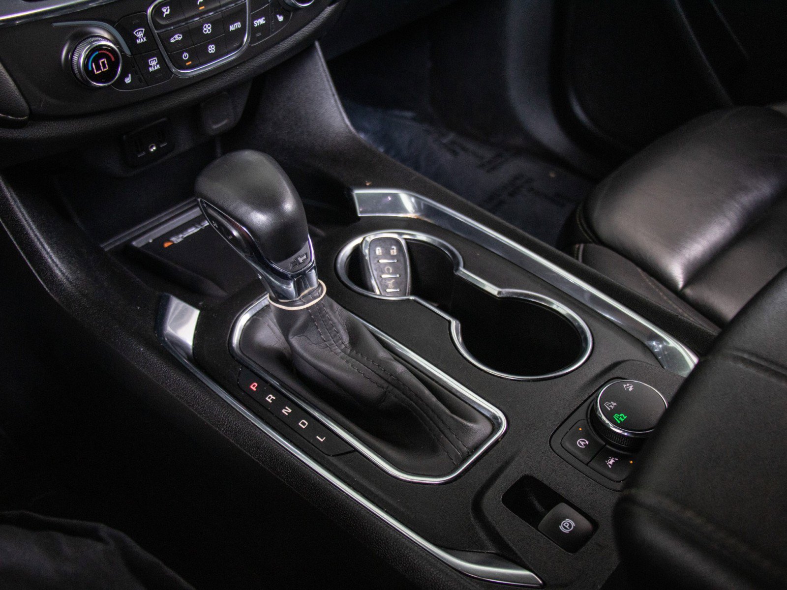 Used 2023 Chevrolet Traverse LT image 18