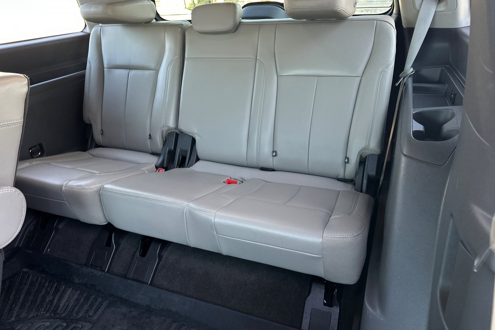 Used 2020 Ford Expedition XLT w/ Equipment Group 202A image 15