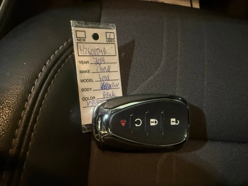 Used 2019 Chevrolet Trax LT w/ LT Convenience Package image 39