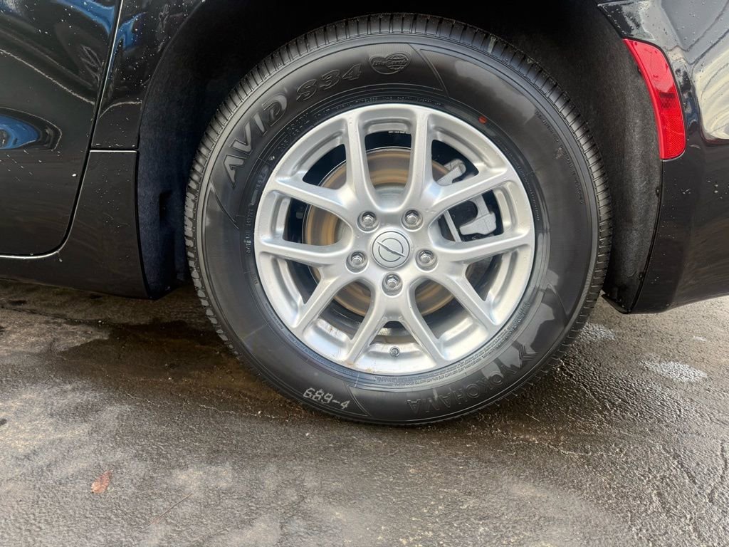New 2025 Chrysler Pacifica Select FWD image 32