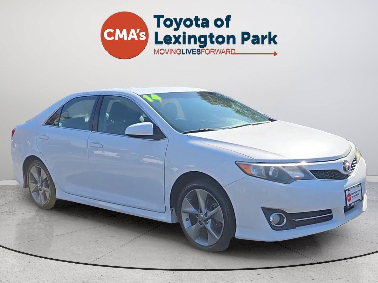 Used 2014 Toyota Camry SE FWD image 7