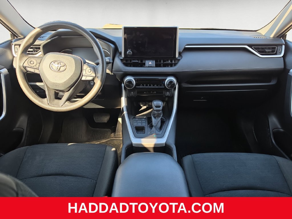 Used 2023 Toyota RAV4 LE AWD/4WD image 11
