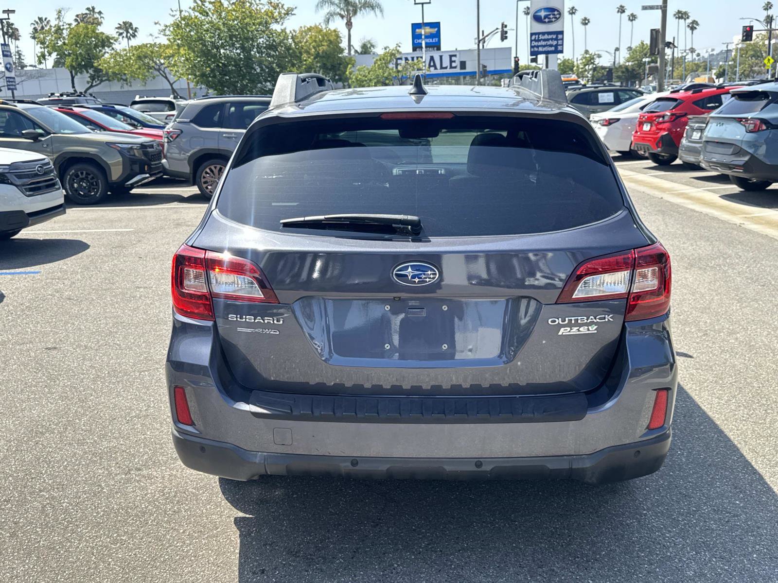 Used 2017 Subaru Outback 2.5i Limited AWD/4WD image 5