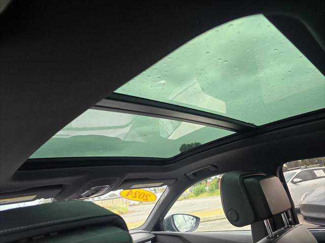 Used 2024 Audi Q8 e-tron Prestige w/ Prestige Package image 24