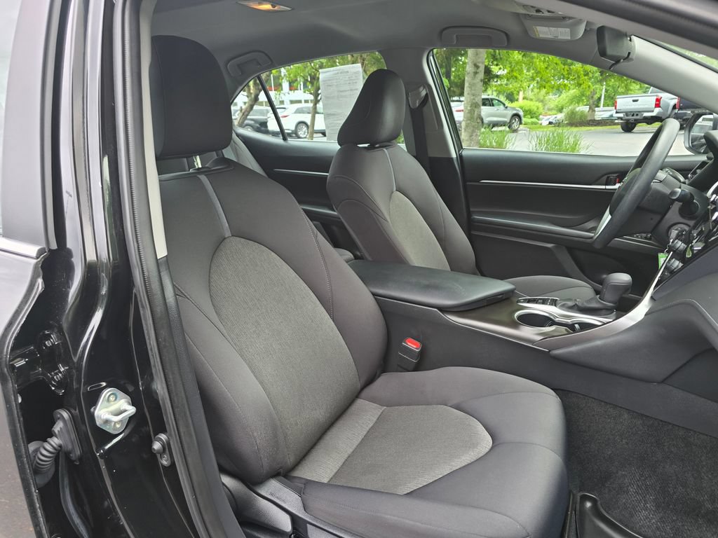 Used 2023 Toyota Camry LE AWD/4WD image 12