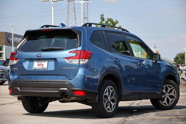 Certified 2023 Subaru Forester Premium AWD/4WD image 3